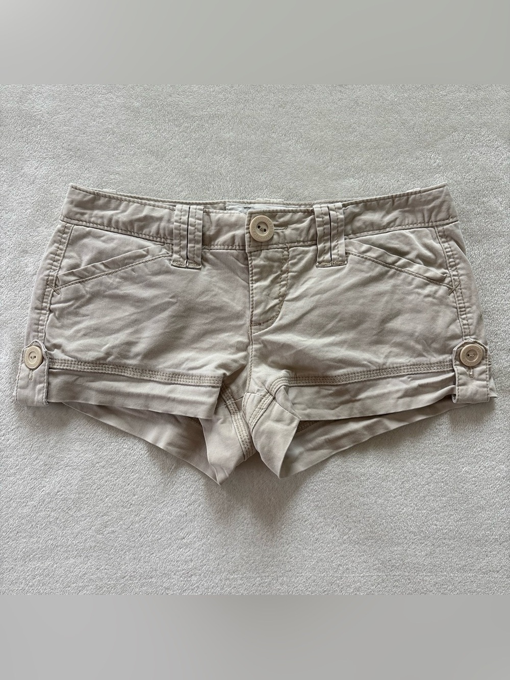 Y2K Aeropostale Tan Mini Cargo Low Rise Shorts Size 1/2